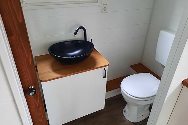 WC im Tiny House Erzgebirge